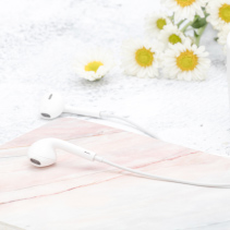 令人震撼的背景音乐声