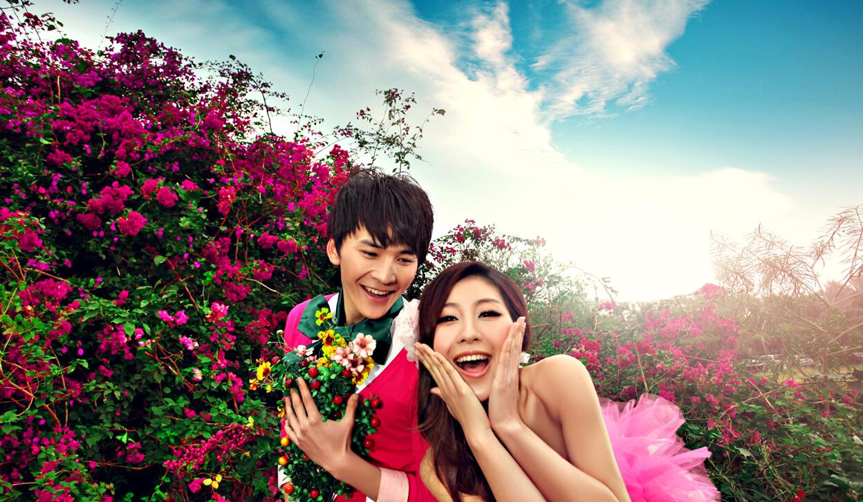 浪漫婚礼电子相册PPT模板