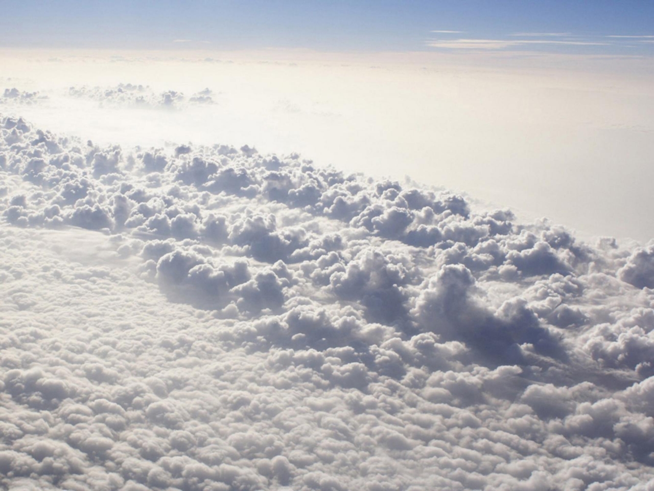 蓝天云海ppt背景图片下载