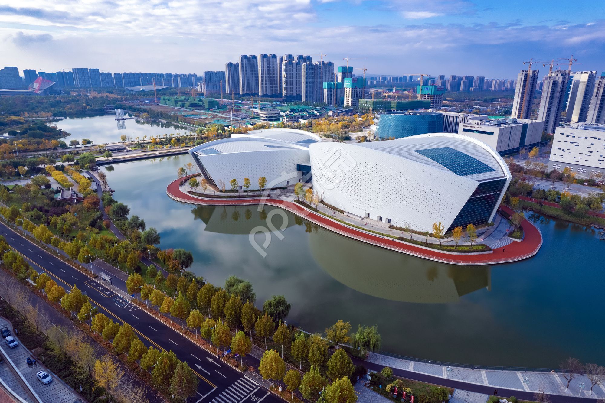 建筑天空ppt背景图片