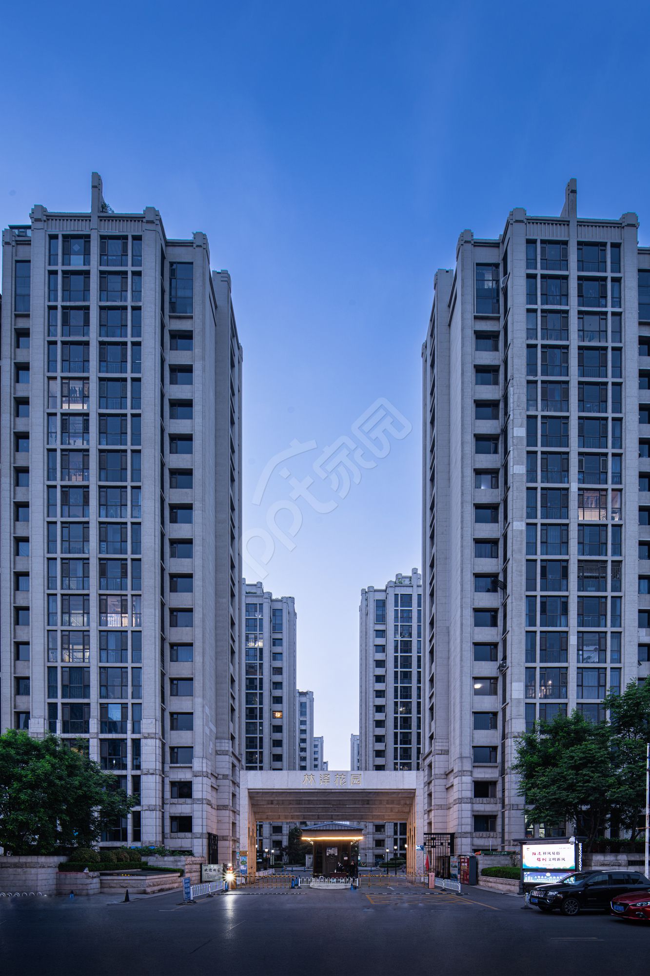 商务简约风建筑大厦ppt背景图片