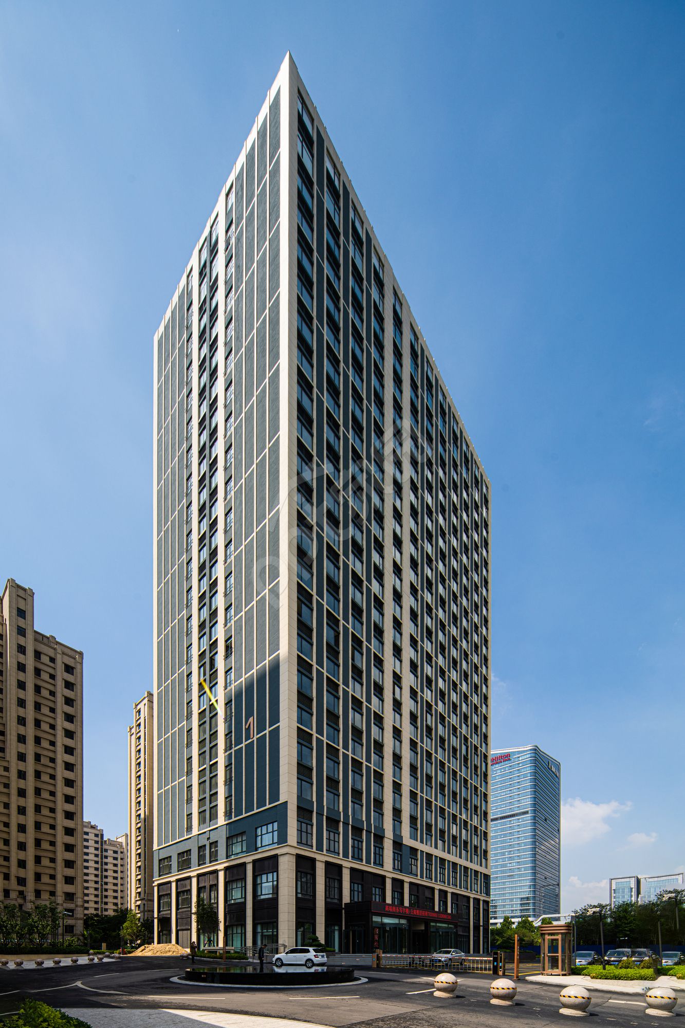 商务简约风建筑大厦ppt背景图片