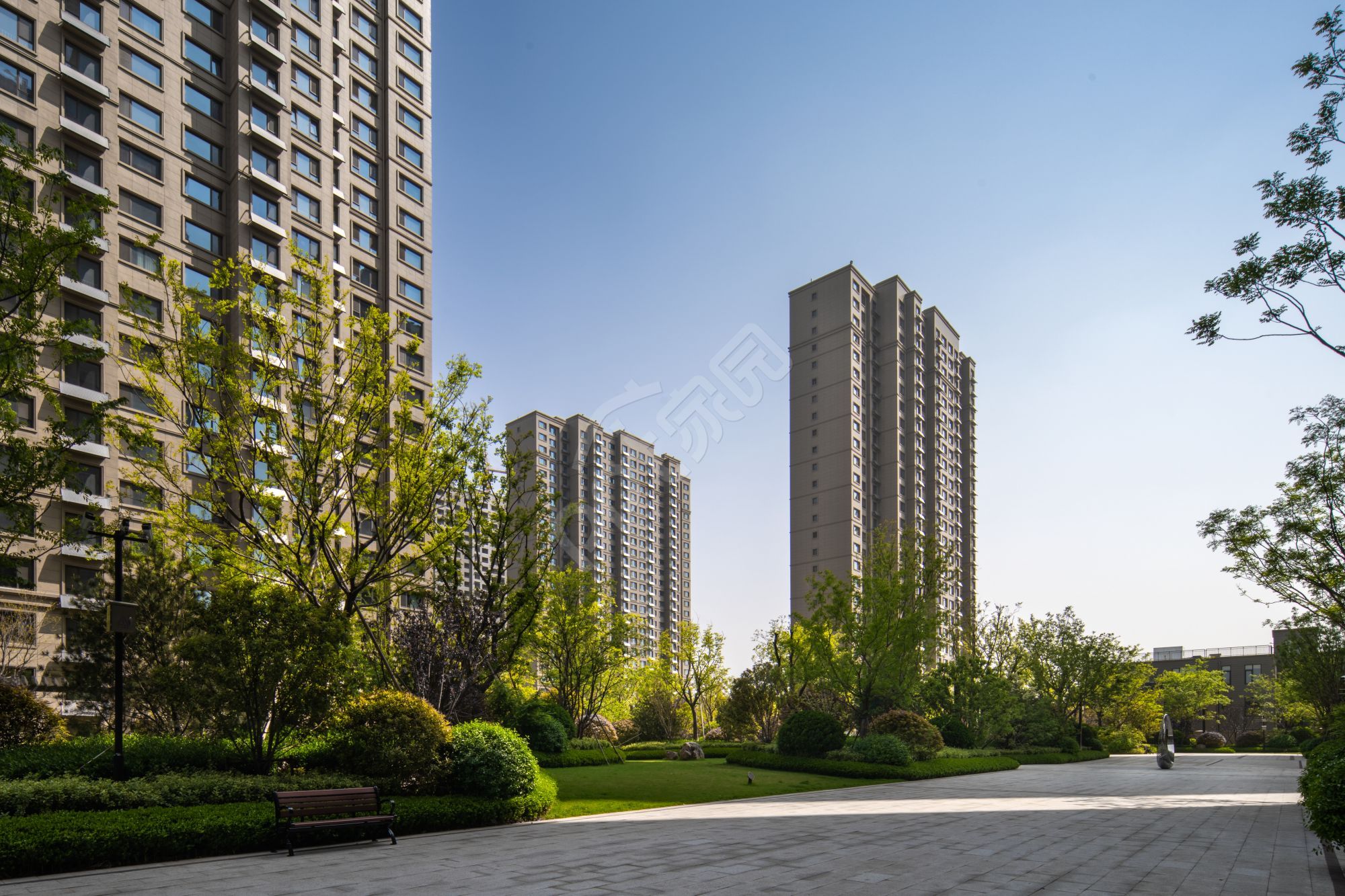 科技感城市建筑建筑介绍ppt背景图片