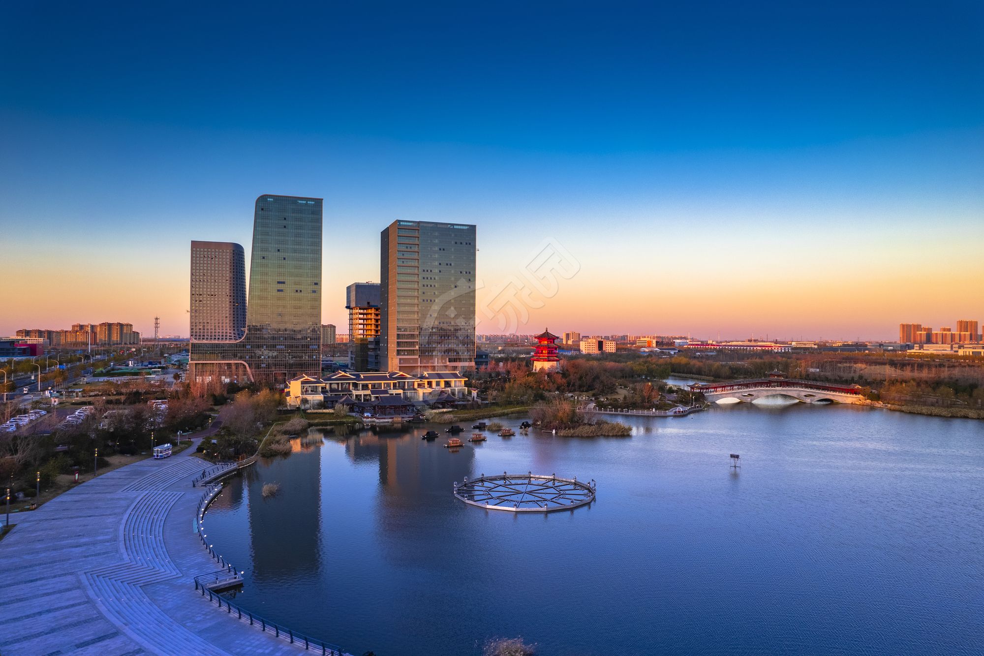 简约建筑艺术ppt背景图片