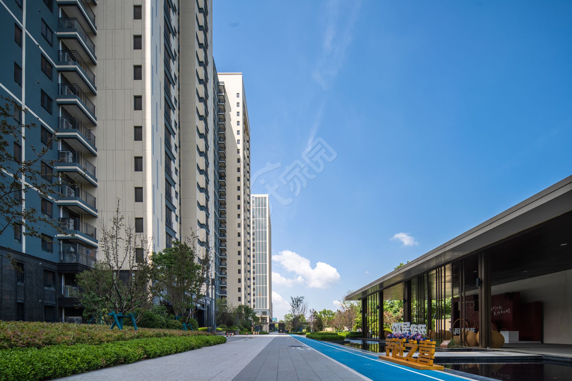 城市建筑风PPT背景图片