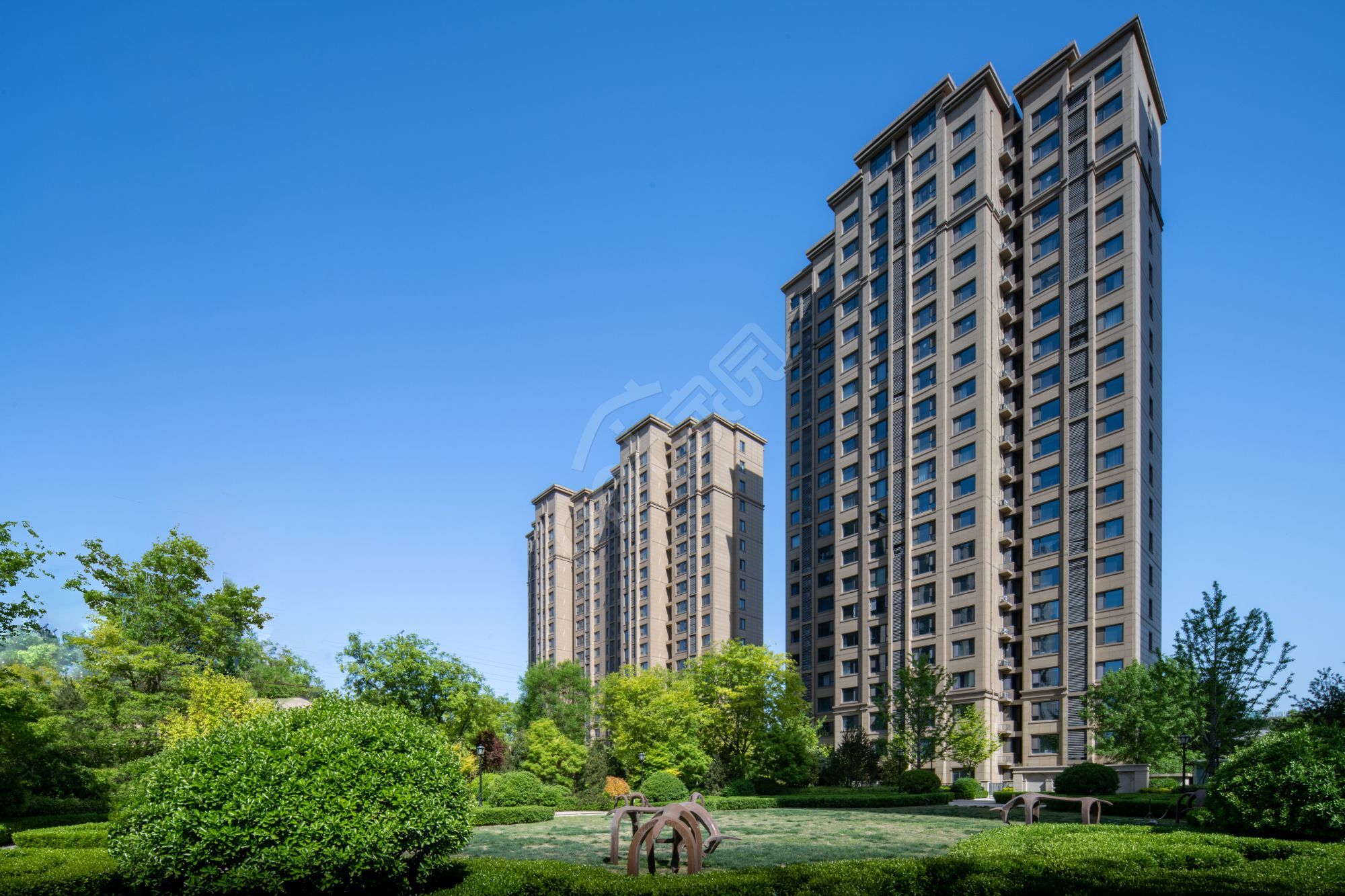 科技感城市建筑建筑介绍ppt背景图片