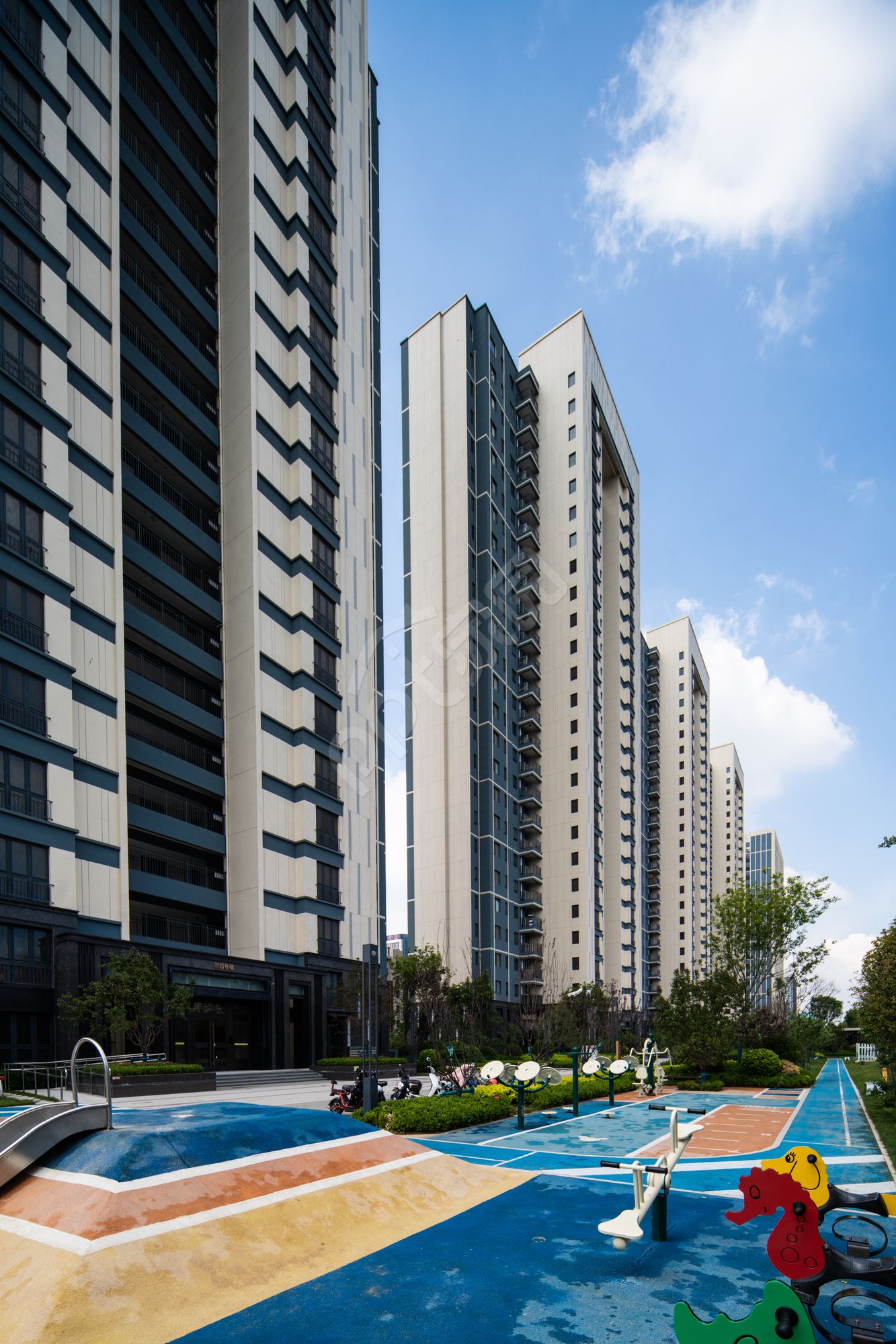 商务简约风建筑大厦ppt背景图片