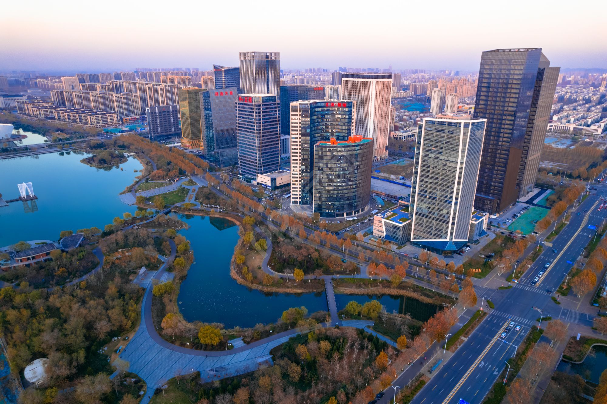 现代城市建筑高楼商务ppt高清背景鸟瞰图