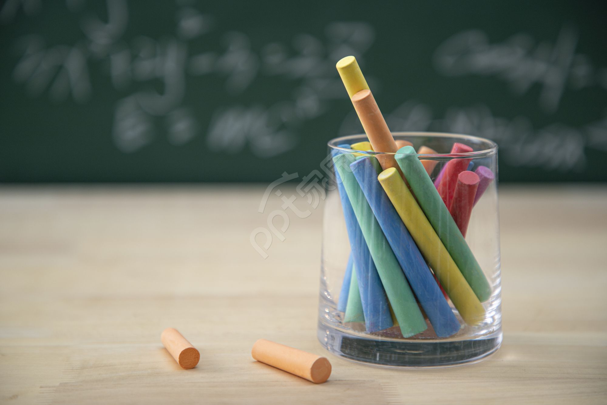 彩色铅笔PPT图片素材