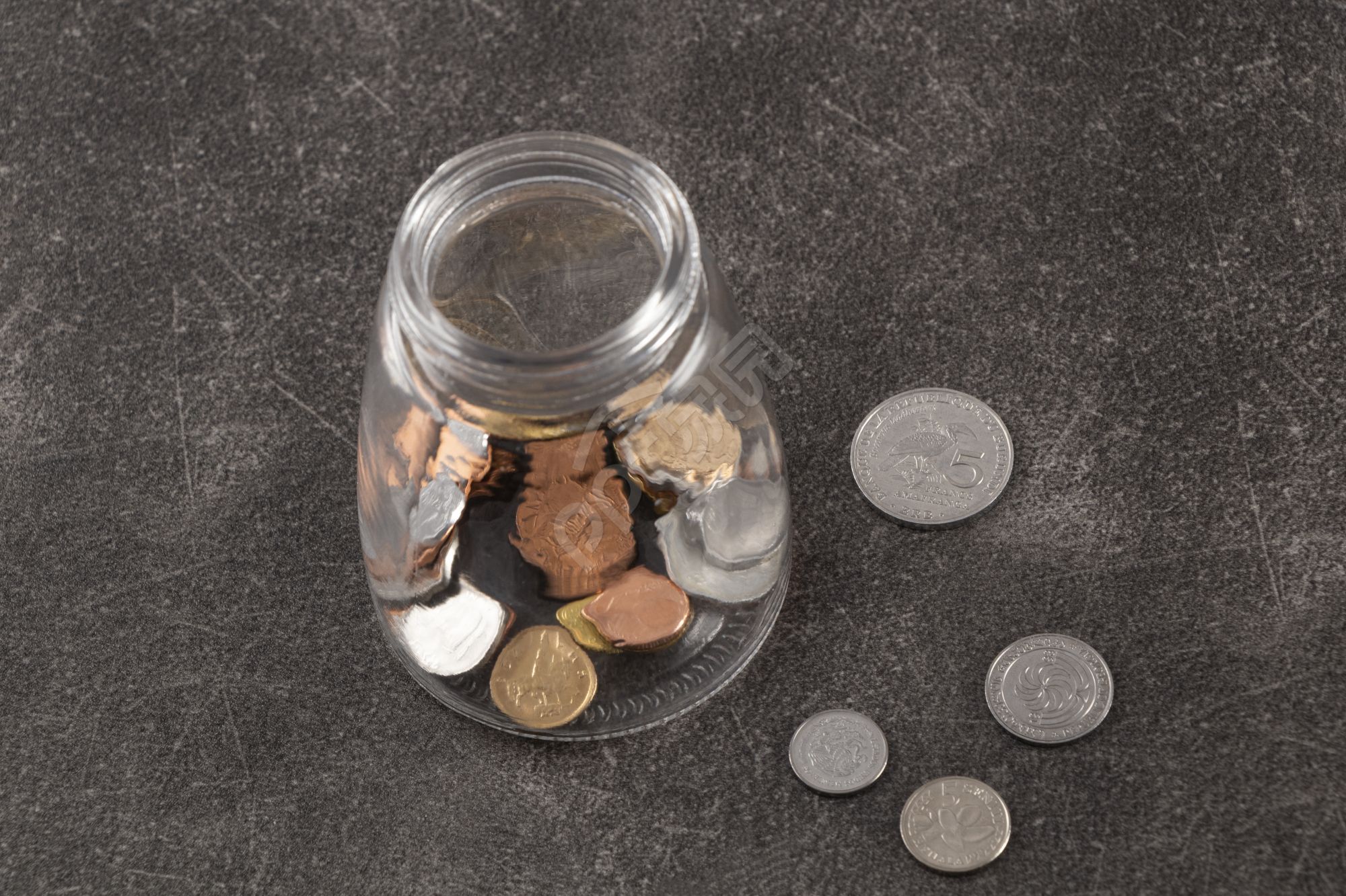 简约黑色商务合作PPT背景图片