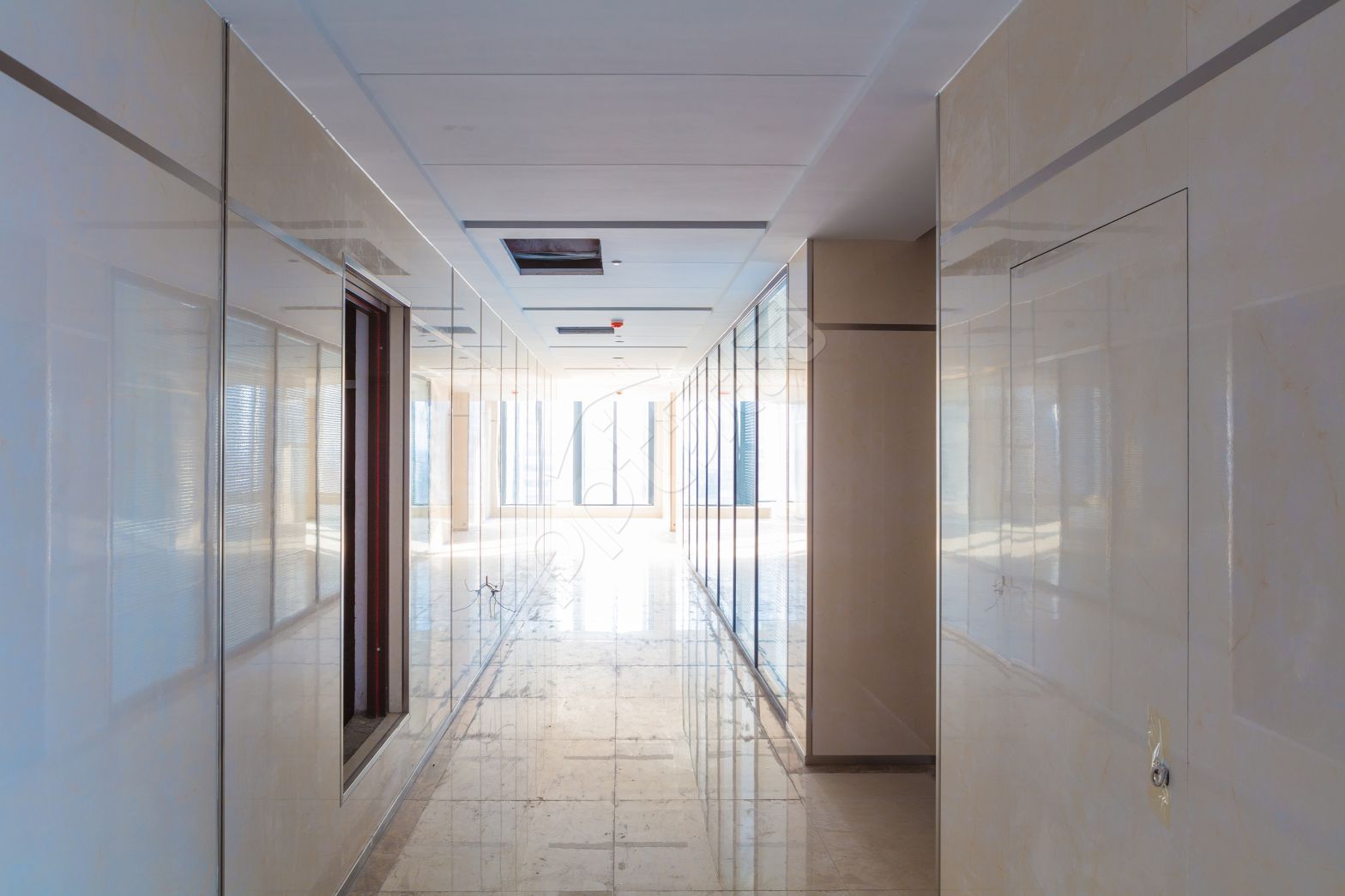 淡蓝色商务ppt背景图片